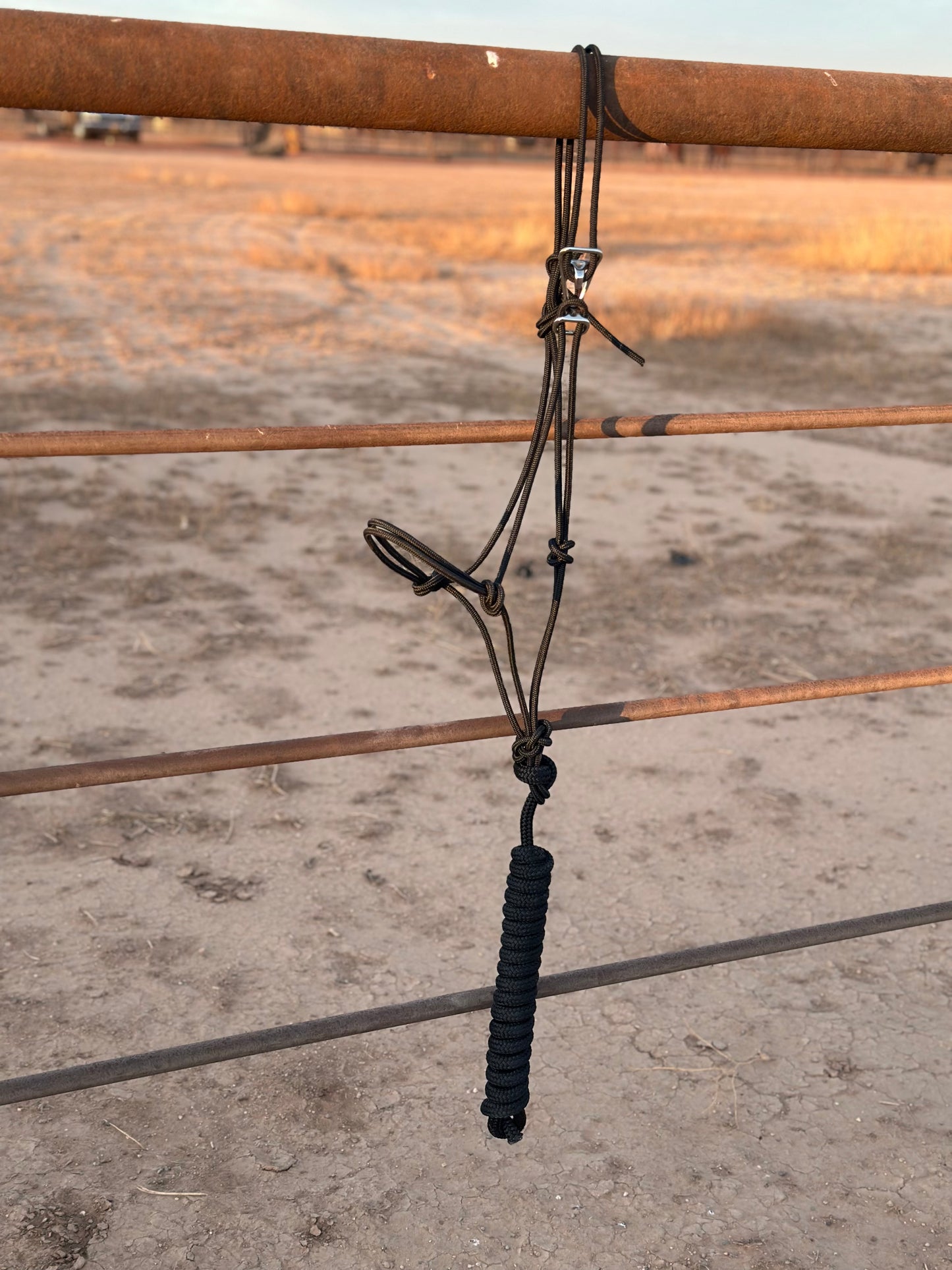 Black Easy Hook Rope Halter